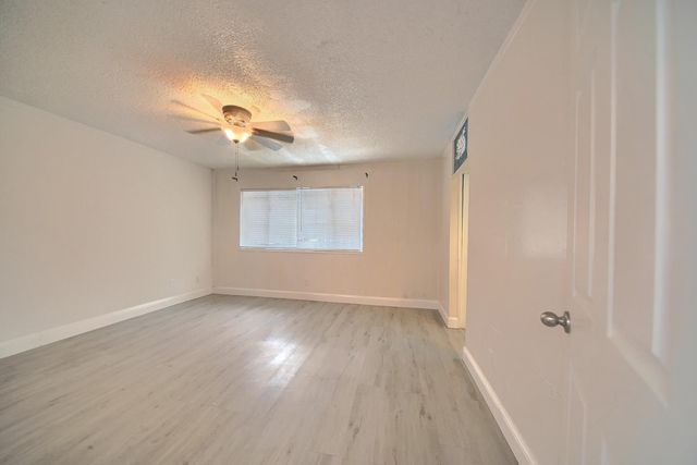 8107 Grenoble Way, Stockton, CA 95210