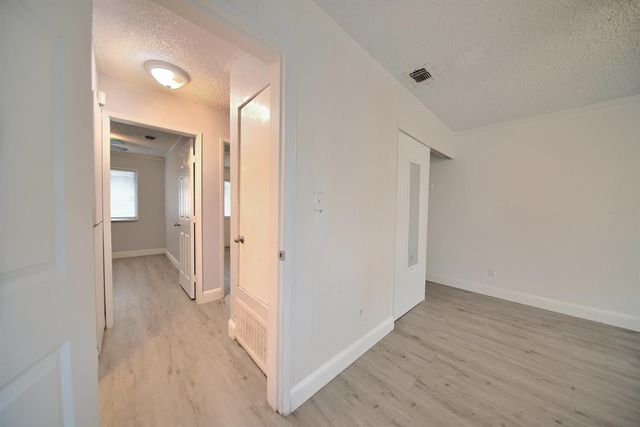 8107 Grenoble Way, Stockton, CA 95210