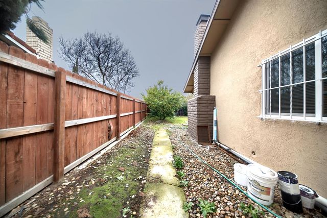 8107 Grenoble Way, Stockton, CA 95210