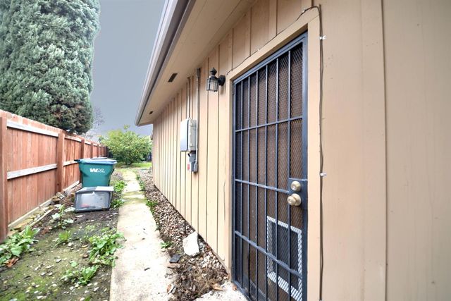 8107 Grenoble Way, Stockton, CA 95210