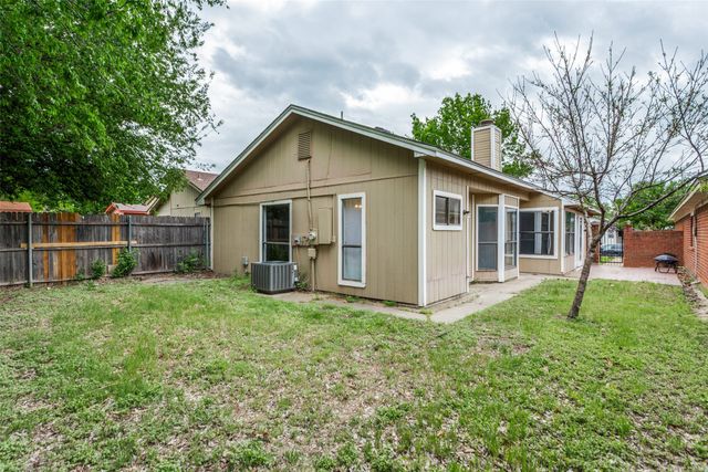 4745 Poppy Drive E, Fort Worth, TX 76137