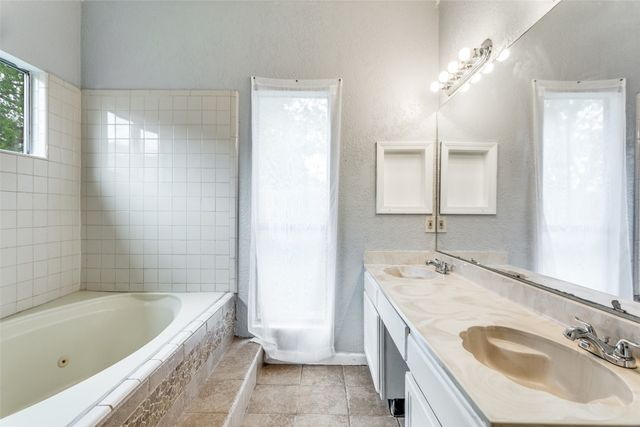 4745 Poppy Drive E, Fort Worth, TX 76137