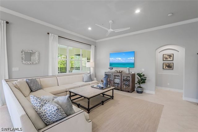 2851 Tiburon BLVD E 9-103, Naples, FL 34109