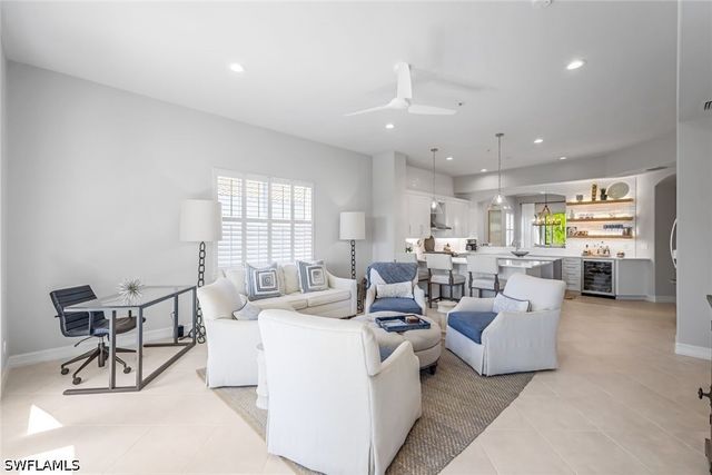 2851 Tiburon BLVD E 9-103, Naples, FL 34109
