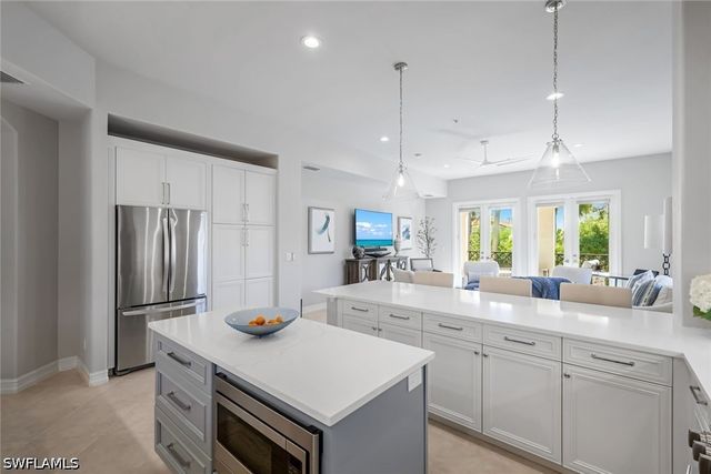 2851 Tiburon BLVD E 9-103, Naples, FL 34109