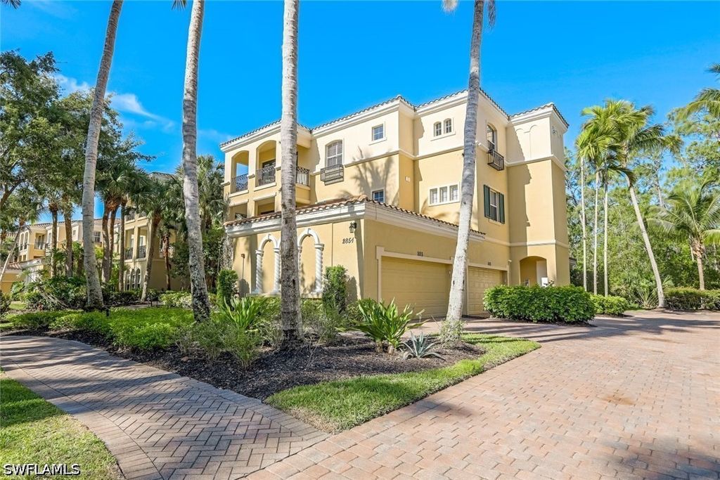 2851 Tiburon BLVD E 9-103, Naples, FL 34109