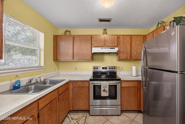 5375 DODGE Road, Jacksonville, FL 32209