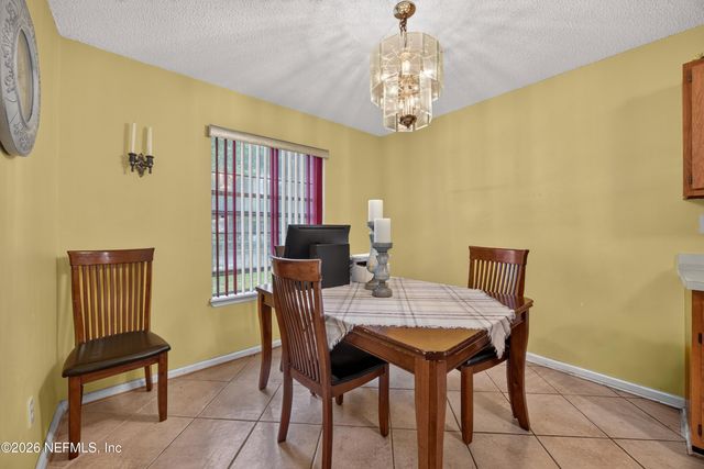 5375 DODGE Road, Jacksonville, FL 32209