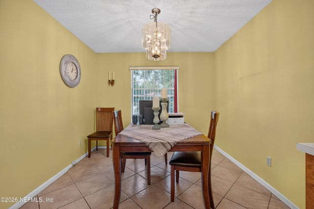 5375 DODGE Road, Jacksonville, FL 32209