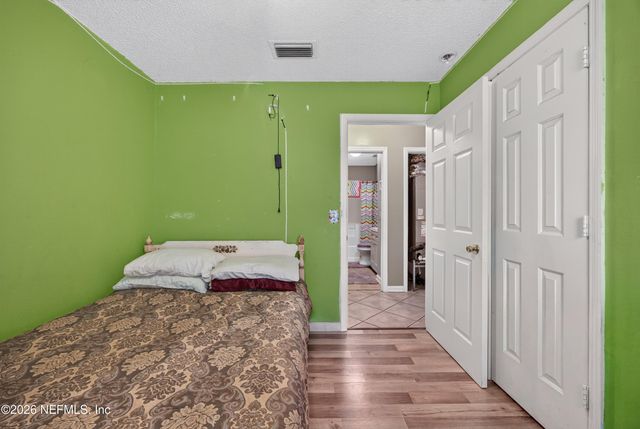 5375 DODGE Road, Jacksonville, FL 32209