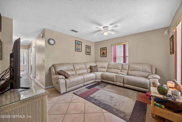 5375 DODGE Road, Jacksonville, FL 32209