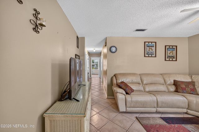 5375 DODGE Road, Jacksonville, FL 32209
