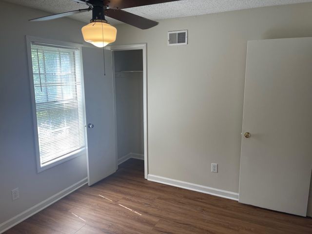 2373 W MONICA DR, Bartlett, TN 38134