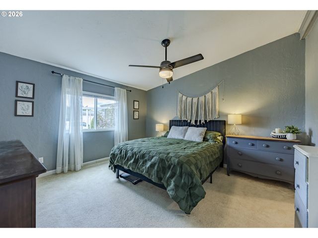 1939 MCDONALD Ct, Springfield, OR 97477