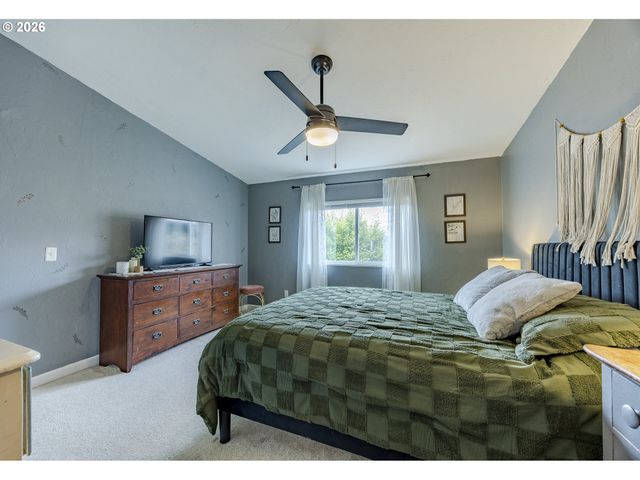 1939 MCDONALD Ct, Springfield, OR 97477
