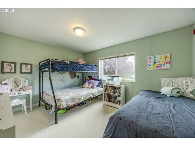 1939 MCDONALD Ct, Springfield, OR 97477