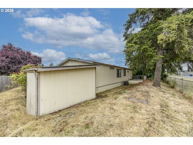 1939 MCDONALD Ct, Springfield, OR 97477