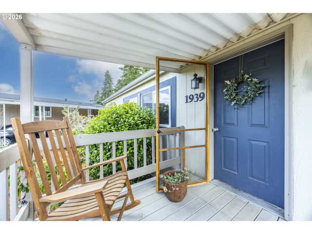 1939 MCDONALD Ct, Springfield, OR 97477