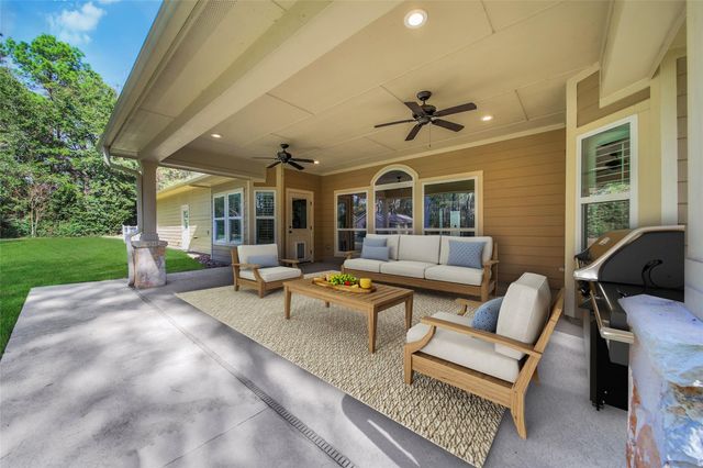 317 Ridgelake Scenic Drive, Montgomery, TX 77316