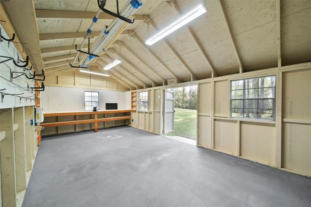 317 Ridgelake Scenic Drive, Montgomery, TX 77316