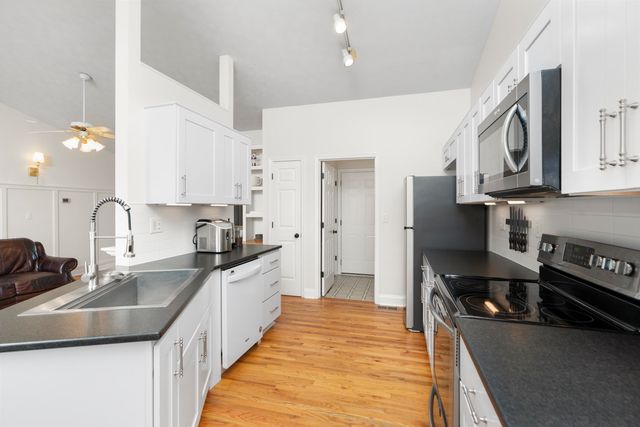 200 BEDFORD RD, Waynesboro, VA 22980