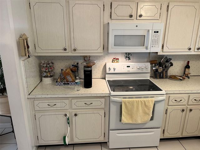 412 S Luna Court 2, Hollywood, FL 33021