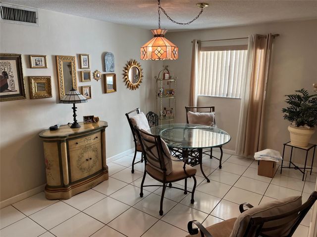 412 S Luna Court 2, Hollywood, FL 33021