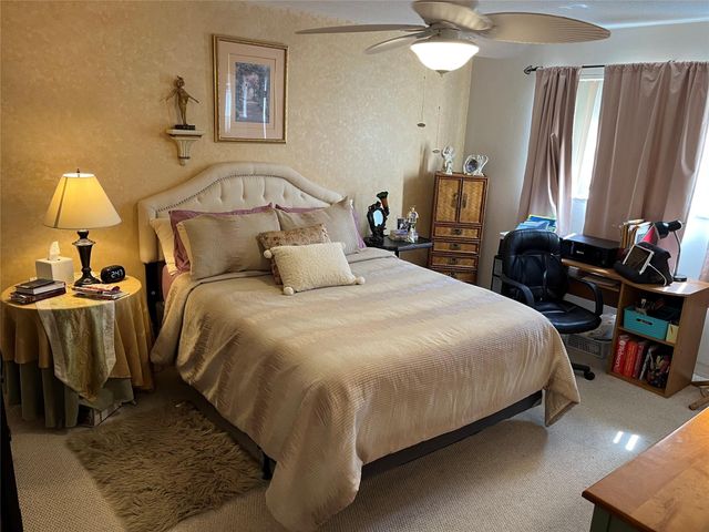 412 S Luna Court 2, Hollywood, FL 33021