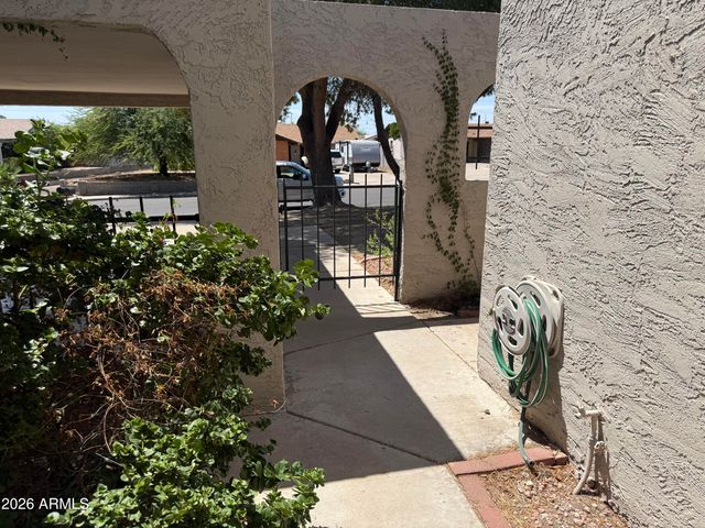 1126 E CHERYL Drive, Phoenix, AZ 85020