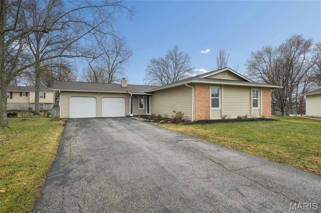 14 Dogwood Court, St Peters, MO 63376