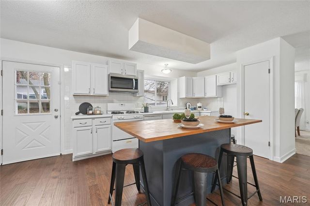 14 Dogwood Court, St Peters, MO 63376