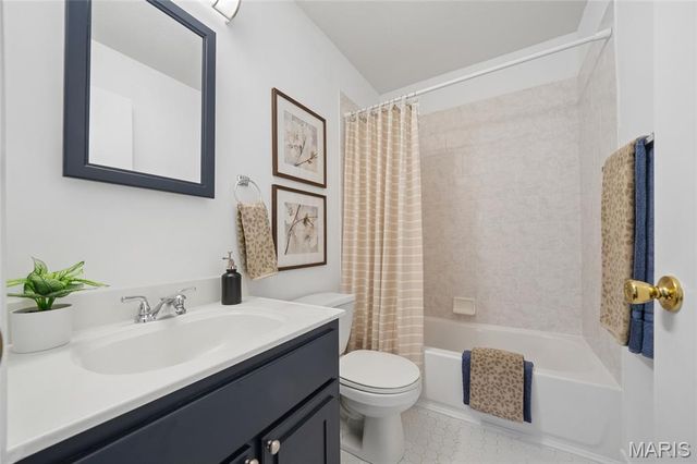14 Dogwood Court, St Peters, MO 63376