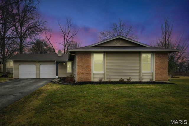 14 Dogwood Court, St Peters, MO 63376
