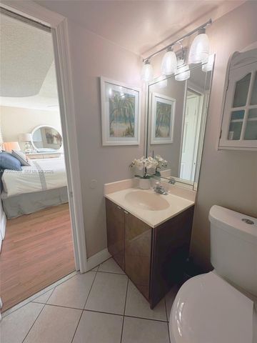 18000 N Bay Road 201, Sunny Isles Beach, FL 33160
