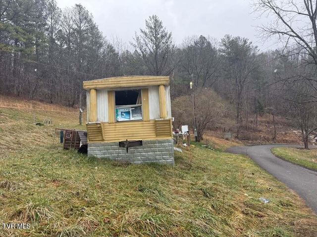 4009-4025 Inby Lane, Big Stone Gap, VA 24219