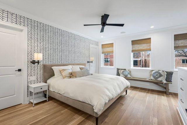 658 W Melrose Street 1, Chicago, IL 60657