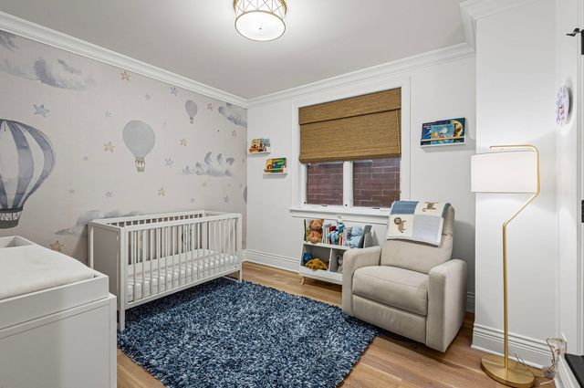 658 W Melrose Street 1, Chicago, IL 60657