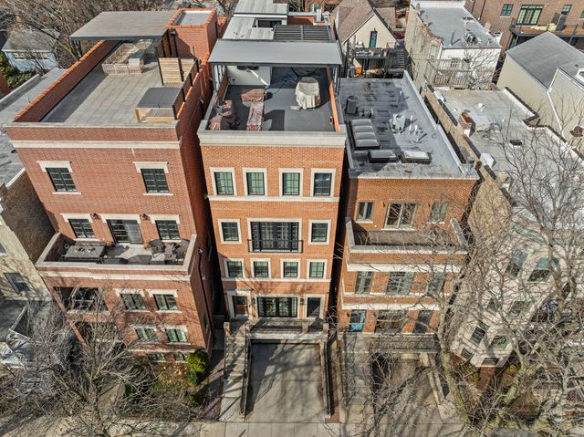 658 W Melrose Street 1, Chicago, IL 60657