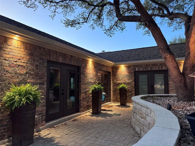 2906 Padina DR, Austin, TX 78733