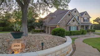 2906 Padina DR, Austin, TX 78733