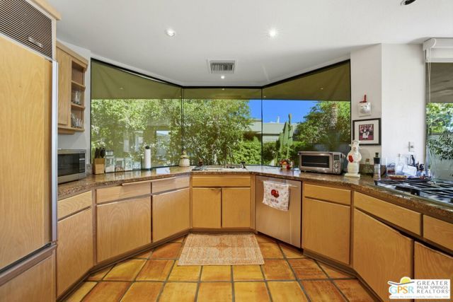 14 Columbia Drive, Rancho Mirage, CA 92270