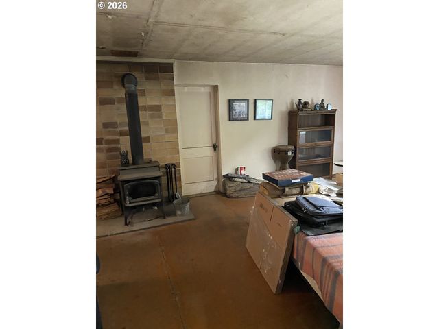 239 10TH St, Port Orford, OR 97465