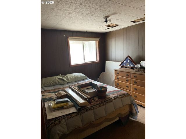 239 10TH St, Port Orford, OR 97465