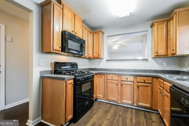 5 Hill Crest Circle, Hiram, GA 30141