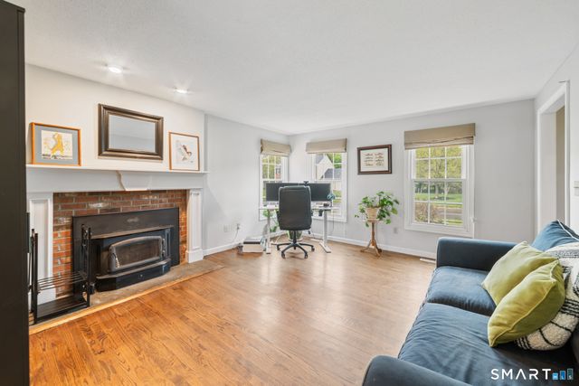 27 South Pond Circle, Cheshire, CT 06410