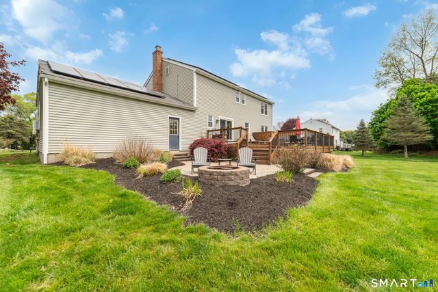 27 South Pond Circle, Cheshire, CT 06410