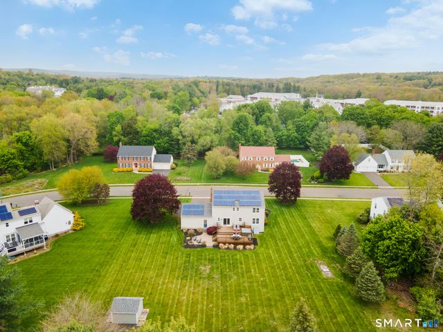 27 South Pond Circle, Cheshire, CT 06410