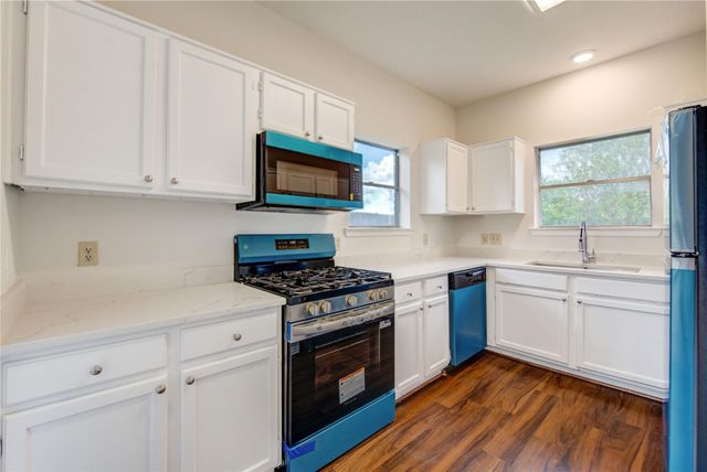 308 N Ranch House Road, Angleton, TX 77515