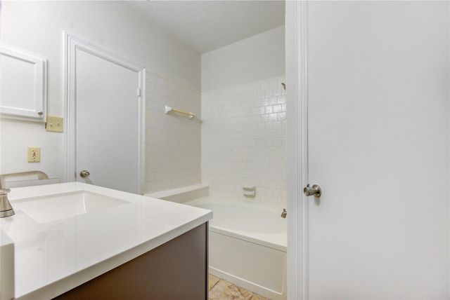 308 N Ranch House Road, Angleton, TX 77515