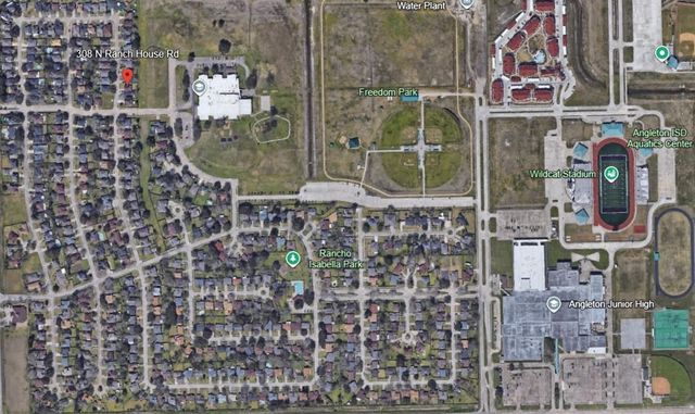 308 N Ranch House Road, Angleton, TX 77515